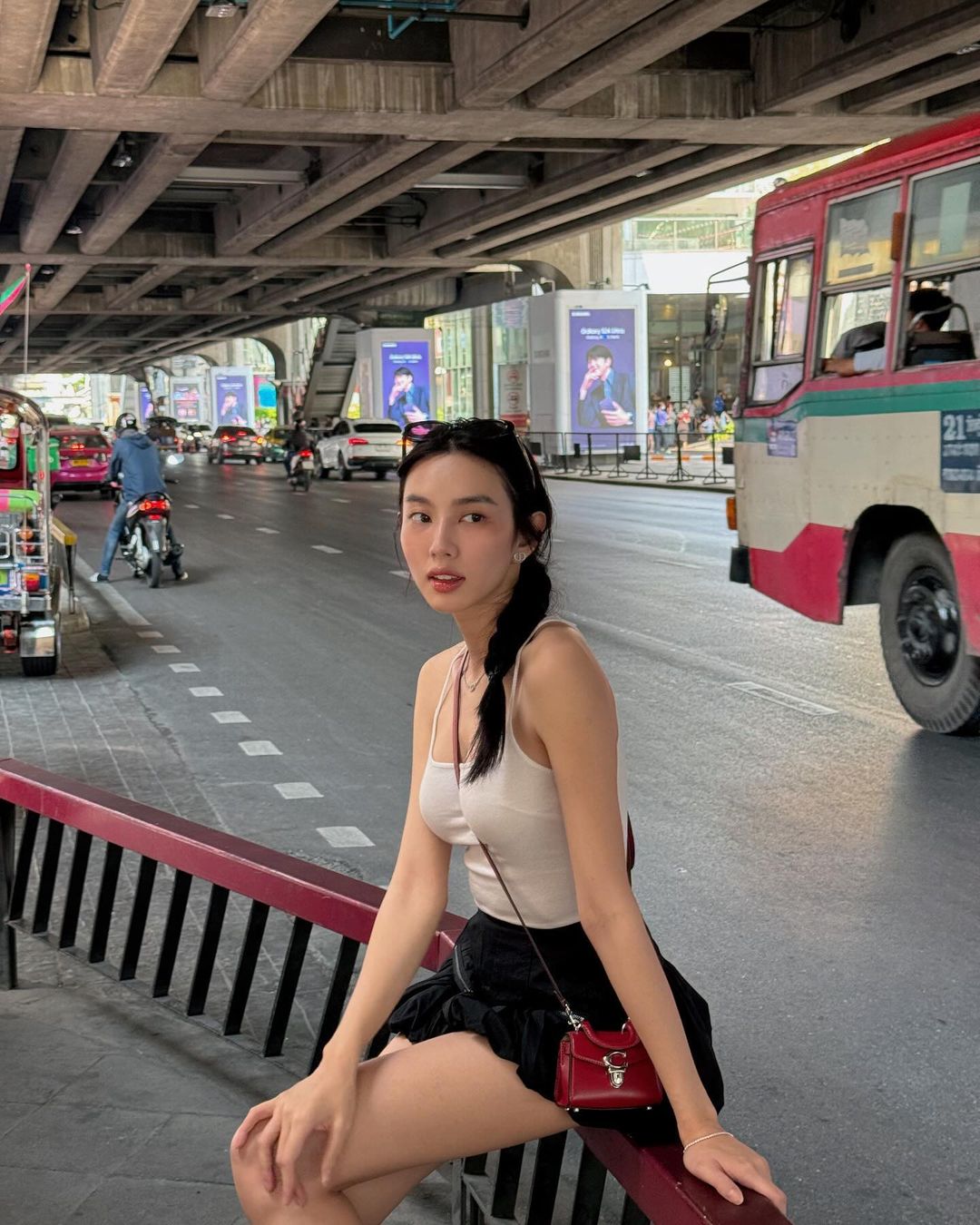 Hoa Hậu Thùy Tiên đi du lịch Thái Lan
