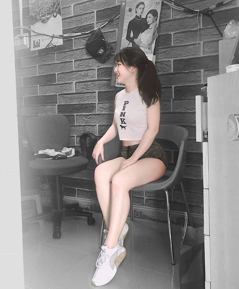 vóc dáng cân đối cùng khả năng diễn xuất và làm mẫu ảnh chuyên nghiệp.