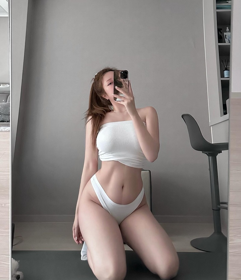 Hot Girl Choi Somi khoe váng cực ngon