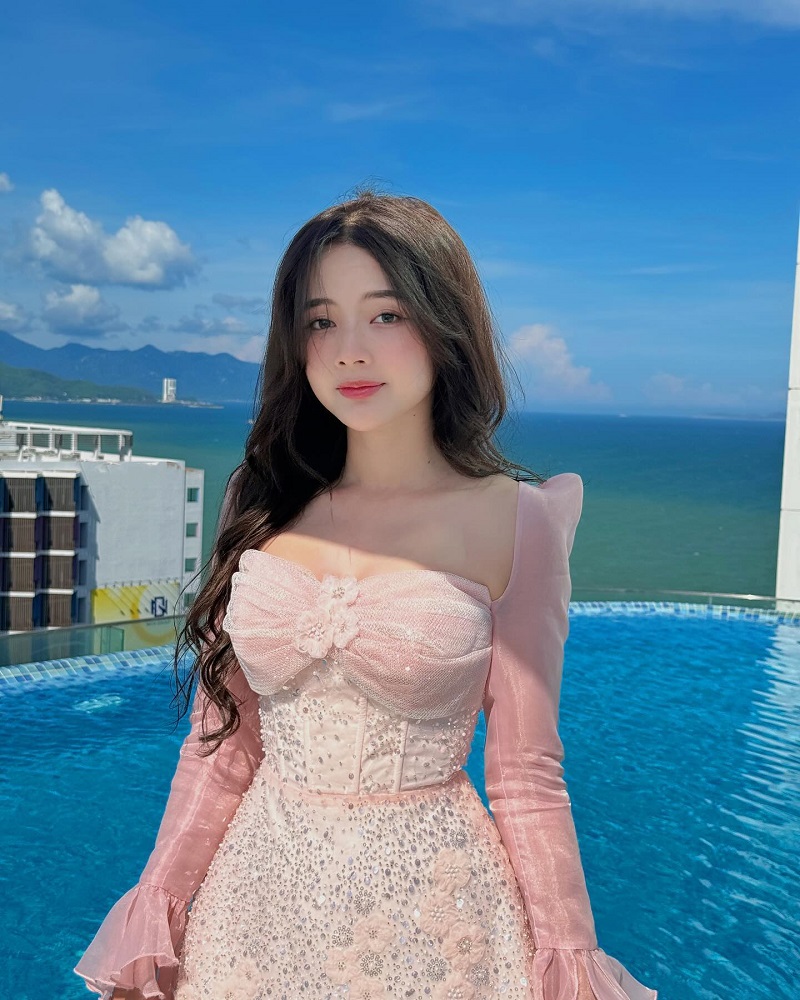  Lan Hương xinh đẹp rạng ngời