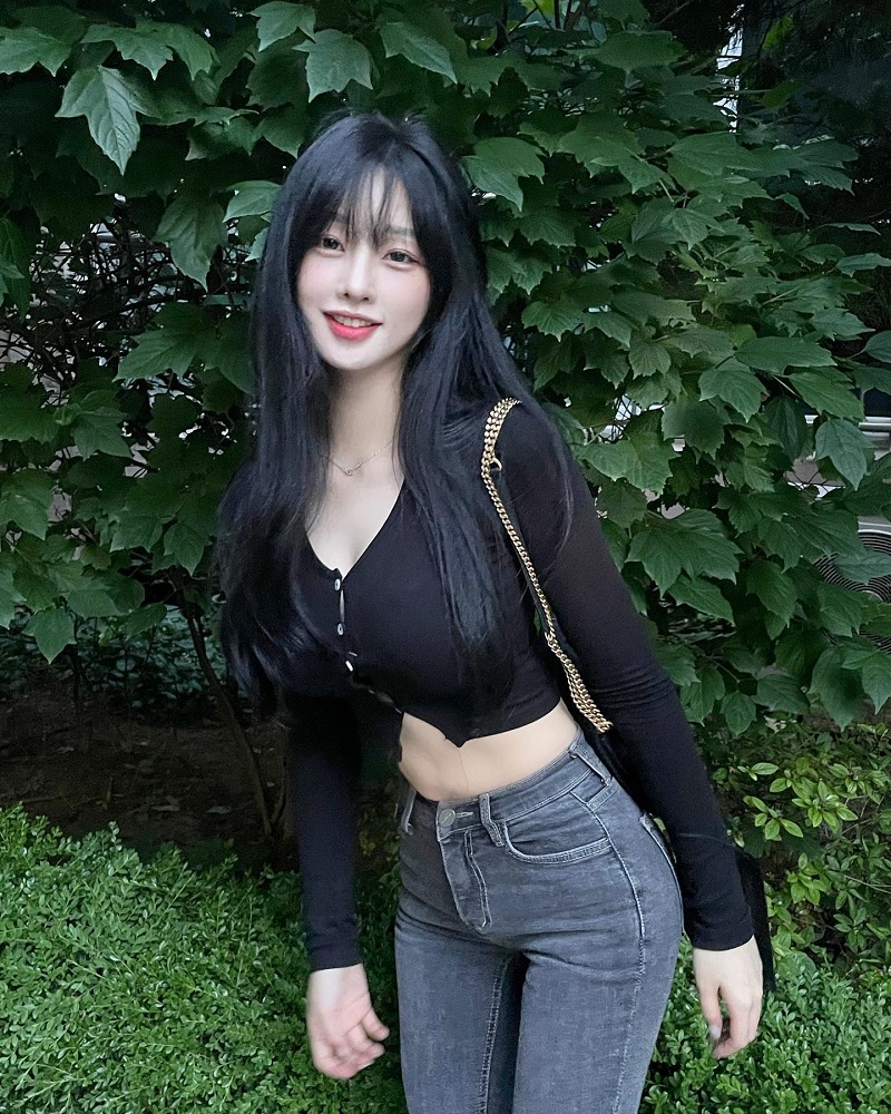 Hot Girl Han Kyung tươi tắn4