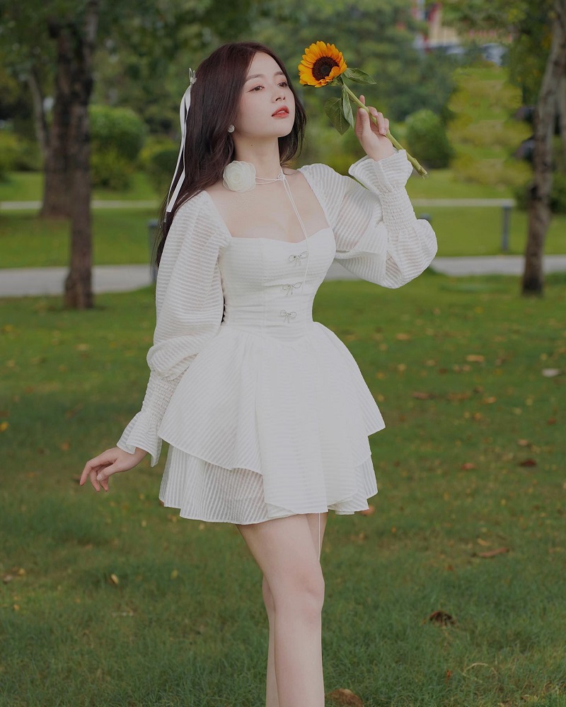  Lan Hương khoe dáng cực đẹp