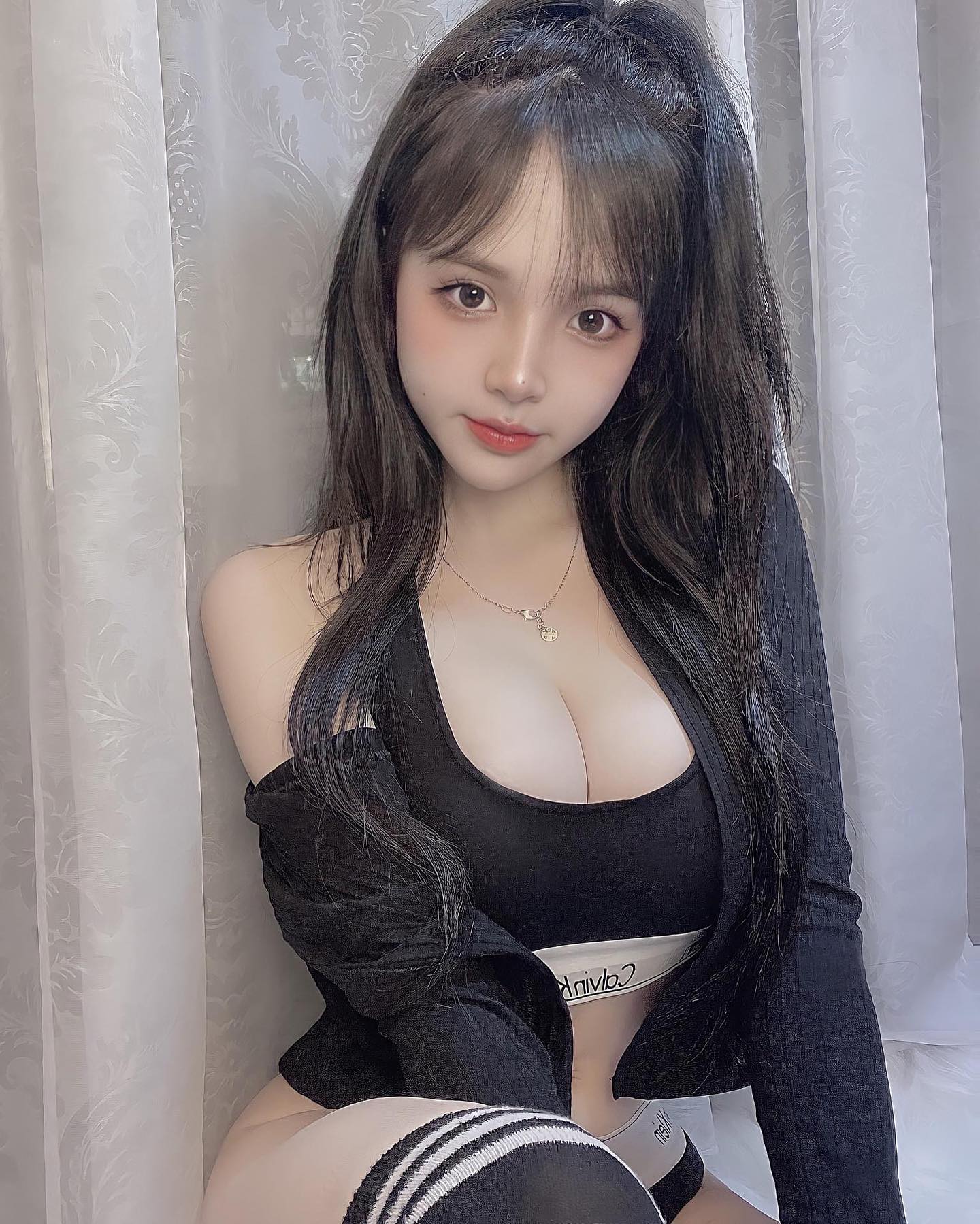 Trần Huyền Châu quyến rũ6