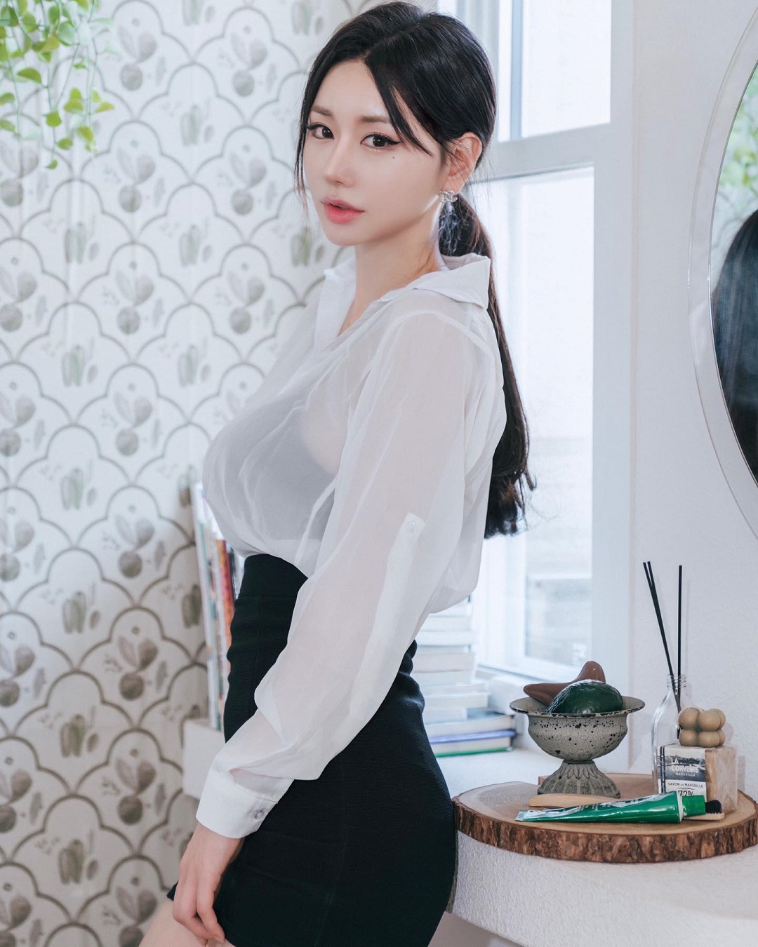 Candy Seul khoe thân hình nóng bỏng