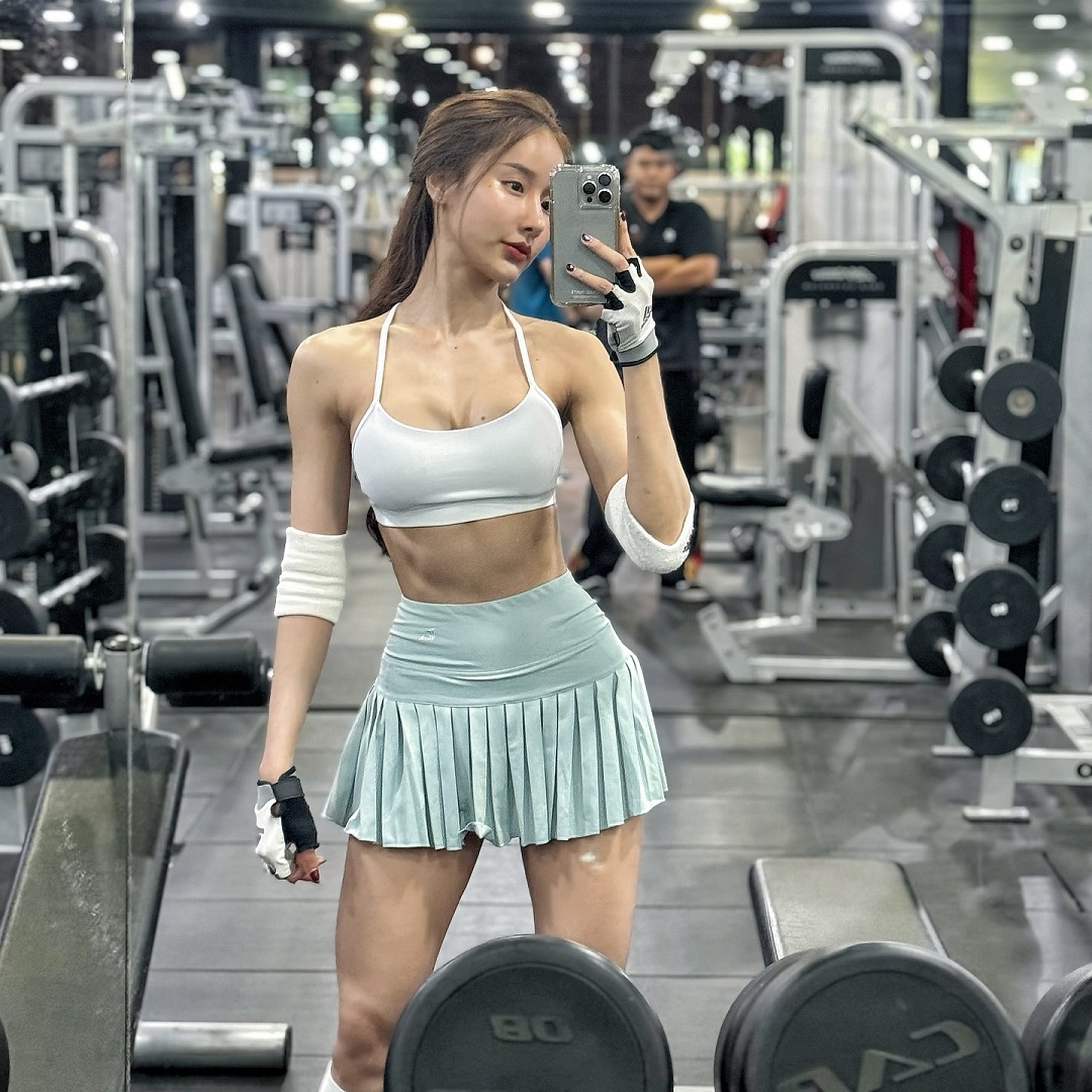 ảnh Pichana Yoosuk cuốn hút1