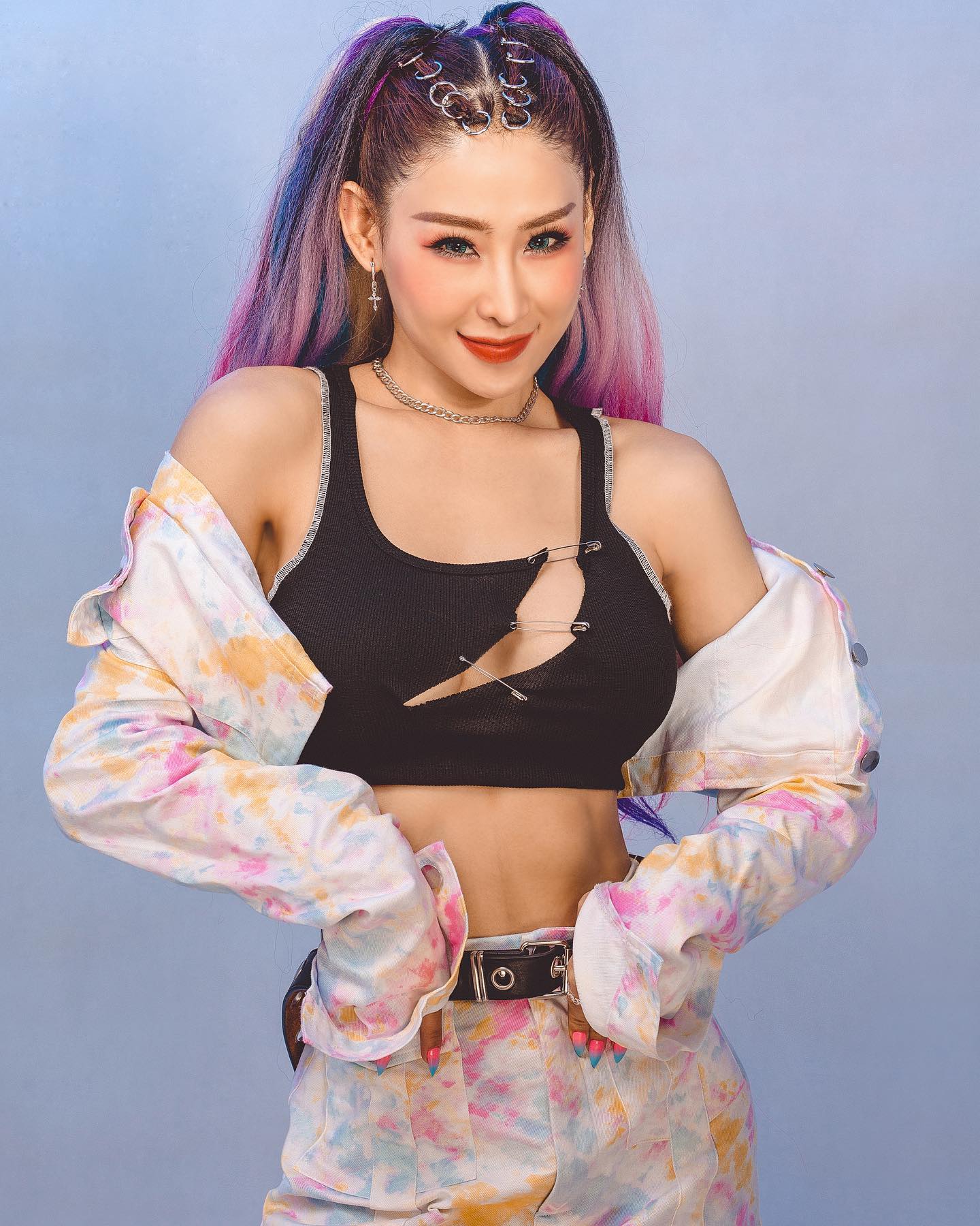 DJ Oxy khoe dáng nuột nà9